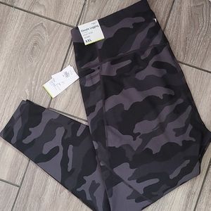 Old Navy Elevate Leggings